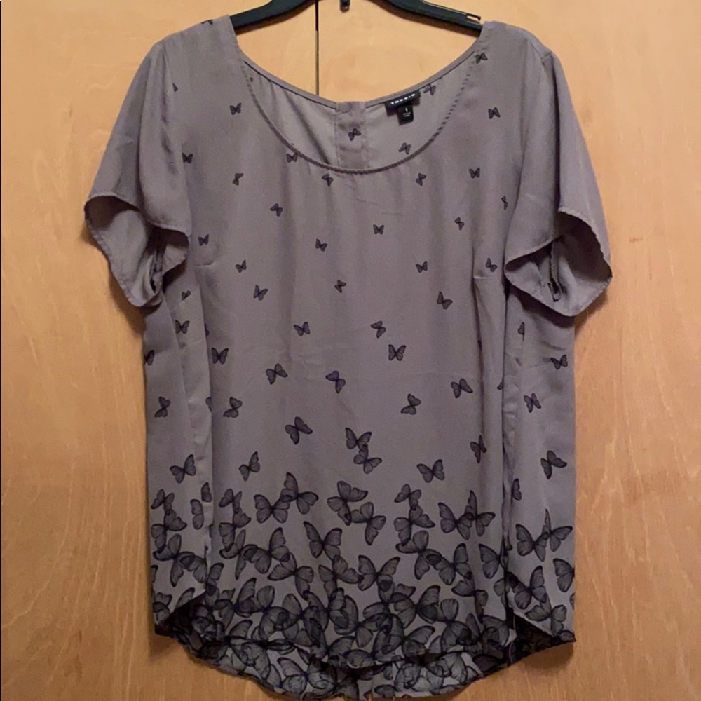 🔻PRICE DROP Torrid Butterfly Blouse with Buttons